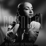 06-07-1984 Sade at studio in Amsterdam, The Netherlands.

[keywords]Black & White Image, Posed, Hand, Gloves, Singer[/keywords]